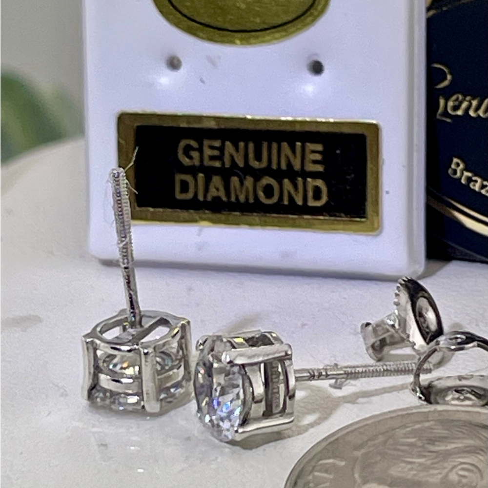 14K w/screws 1ct Diamond Pair. .50ct each 1/2ct each white Gold - Picture 8 of 12